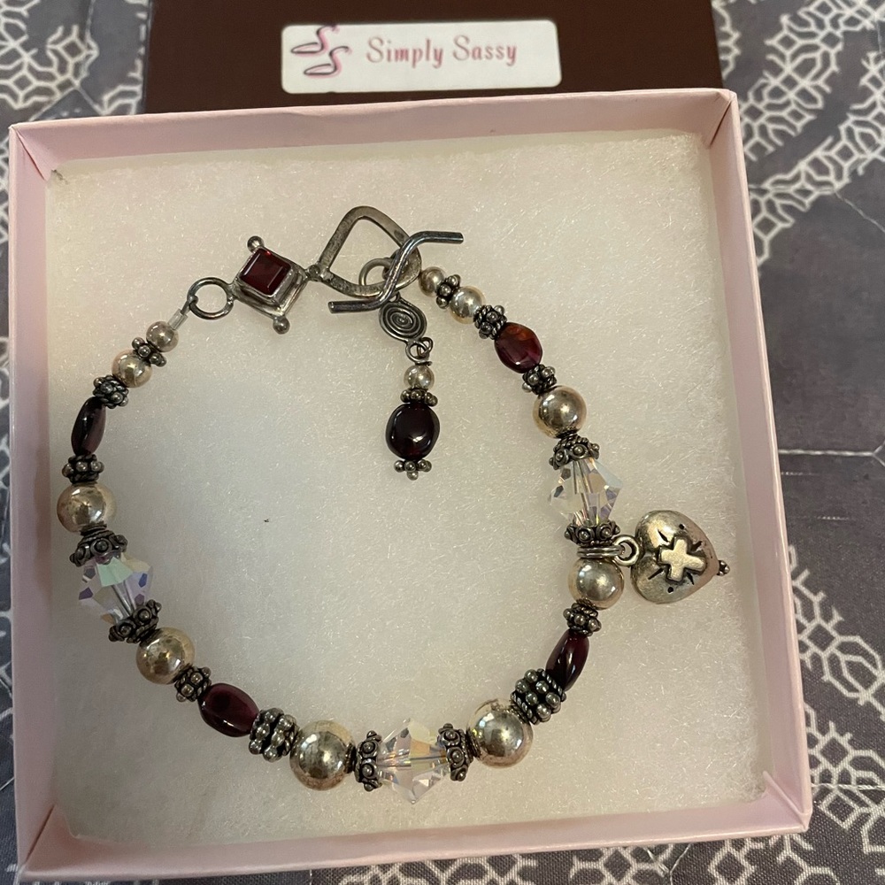 Handmade bracelet silver with crystal and red beads